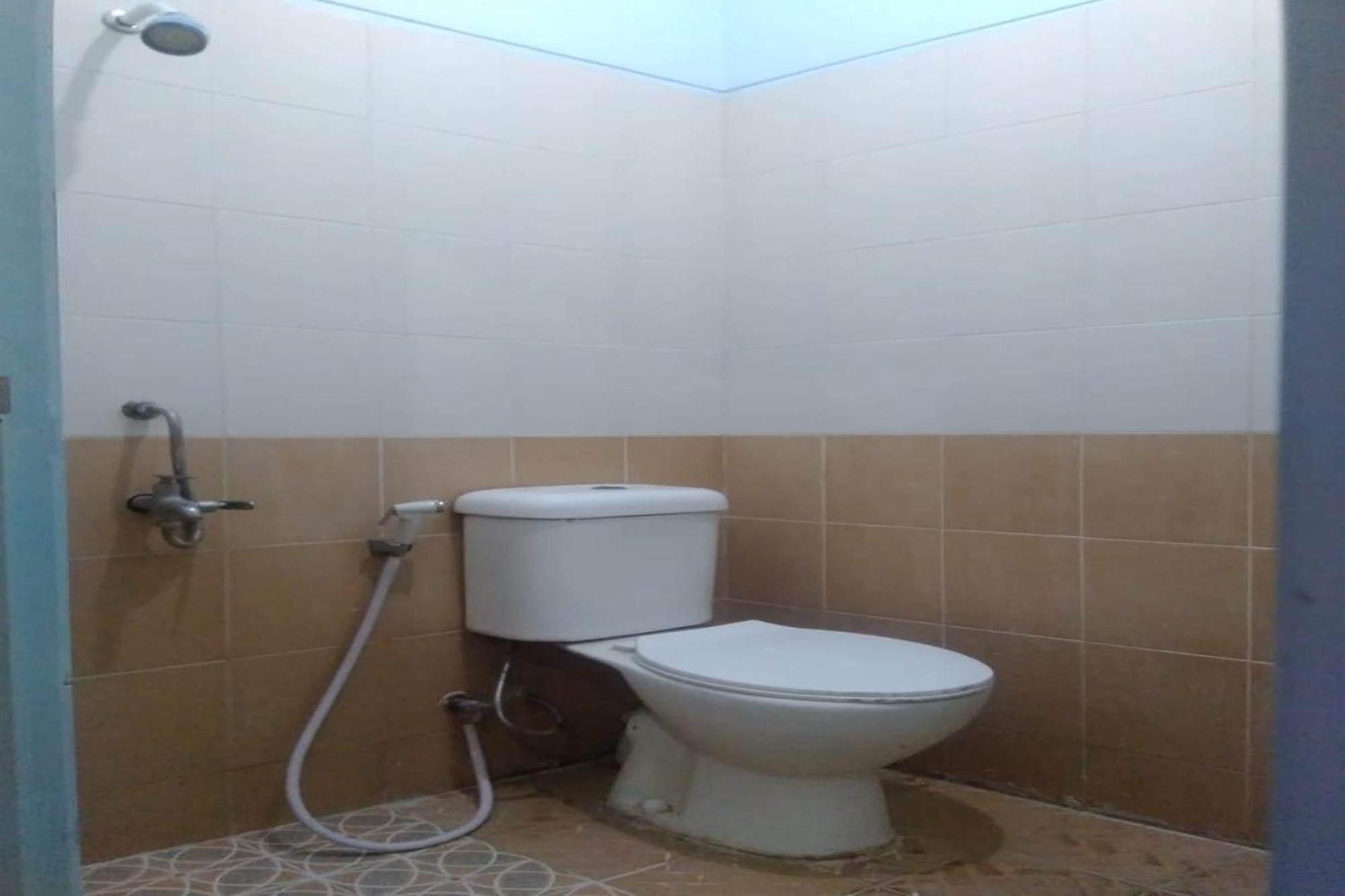 Oyo 90766 Gardenia Boarding House 호텔 푸르워케르토 외부 사진
